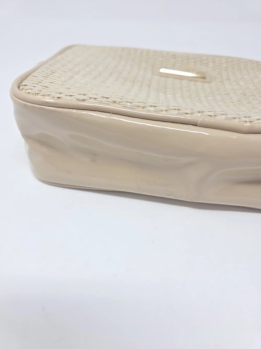 VERSACE Woven Bag Gloss Trim Makeup Cosmetic Perfume Bag Tan Gold Zip Closure